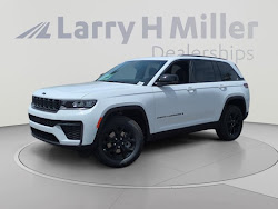 2026 Jeep Grand Cherokee Laredo Altitude