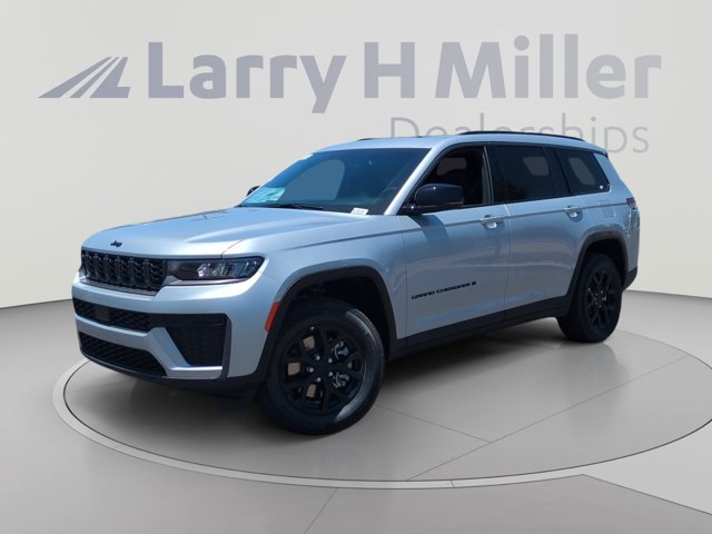 2026 Jeep Grand Cherokee L Laredo Altitude